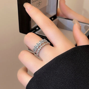AUR ダブルジルコンリング｜重なりが奏でる上品さ