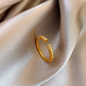 AUR 錾刻金箍棒リング｜神話の力を纏うモチーフ